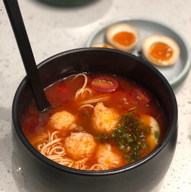 Vinaigrette Ebiko Prawn Paste Balls In Tomato Soup W/ Normal Noodles ($13.90)