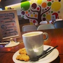 #coffee #latte #therealhut #simsplace #cafe #sgcafe #singapore #aljunied #nespresso