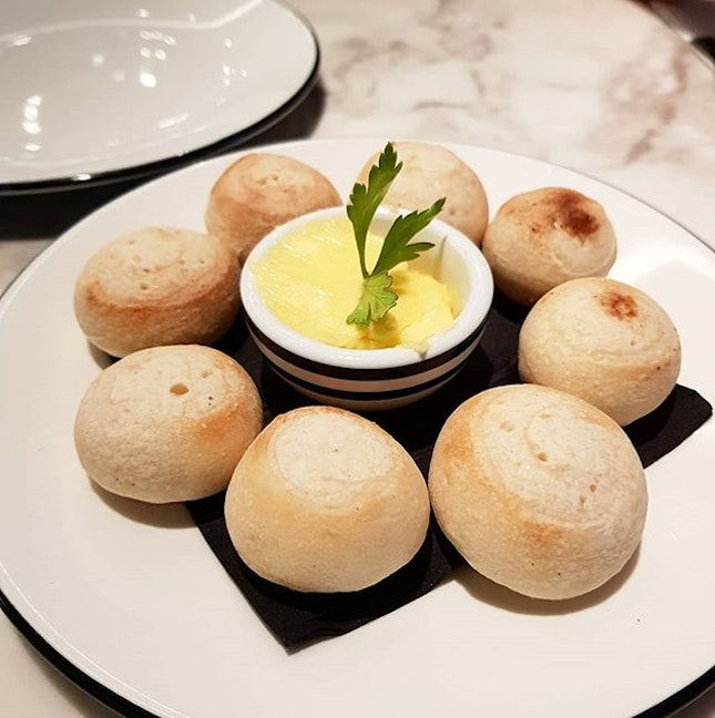 No pic of #pizza because I just discovered the amazing #Dough Balls with #garlic #butter from @pizzaexpresssg !