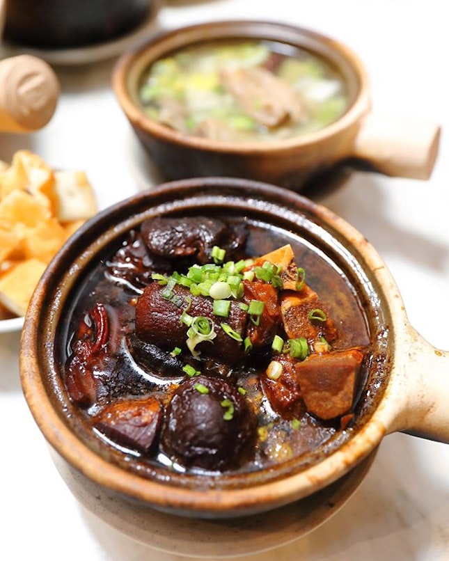 [Kota Zheng Zong Bak Kut Teh] - Best savoured with a bowl of steaming white rice is the Braised Pig's Trotters ($12.90/ $31.90).
