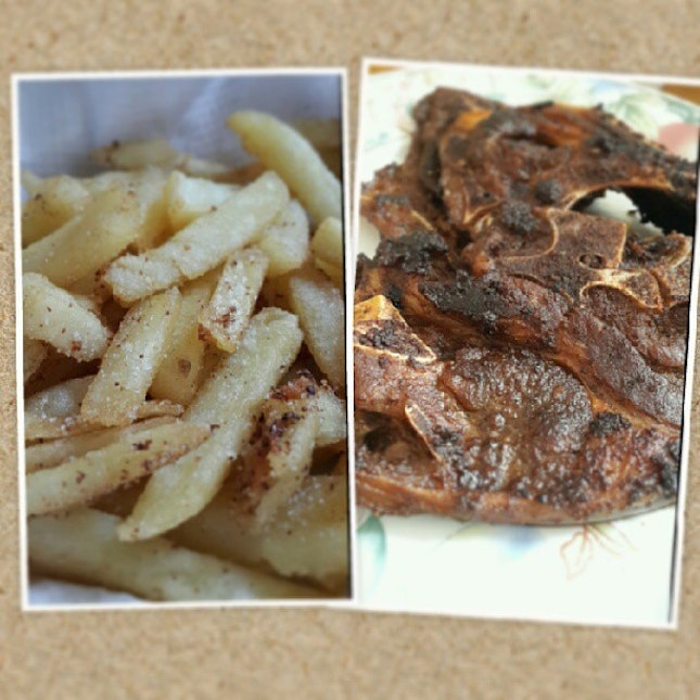 Laki bini bgn pagi lapo..so we cooked some #lambchop and #frenchfries for #breakfast..