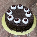Blackforest Cake (with Alcohol) ($60, 6” Feeds 5-6pax)