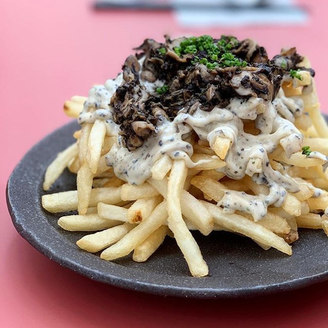 not your kind of truffle fries 🍟