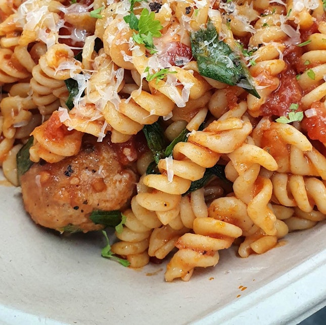 Absolutely Delicious Mummy's Meatball Pasta