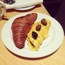 Croissant & Egg #food