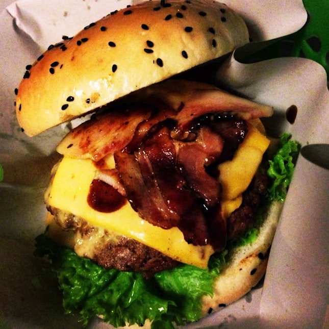 Backyard Burger By Kaye Ladao Rn Burpple