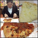 Craved for pizza yesterday and yeah we went to Sbarro.