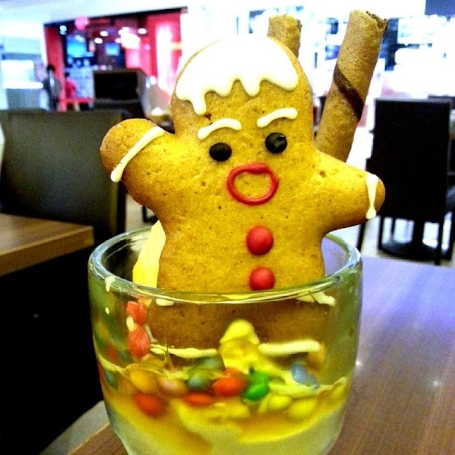 Gingerbread Man is here to celebrate Xmas!!
