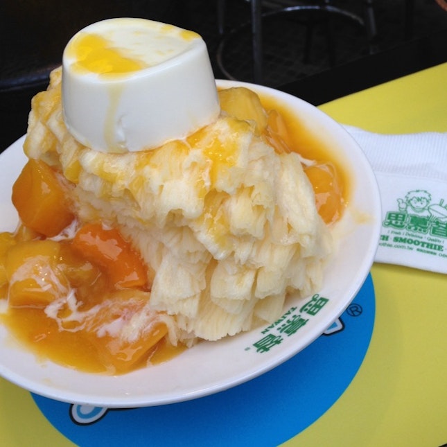 A Giant Bowl Of Mango Shaved Ice & Pana Cotta 