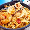 Sizzling Seafood Spaghetti ($6.90/1 portion, $12.90/2 portions).