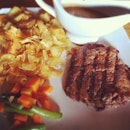 Lunchy 😋 #yum #lunch #instafood #foodporn #steak #karnivor #bandung #burpple