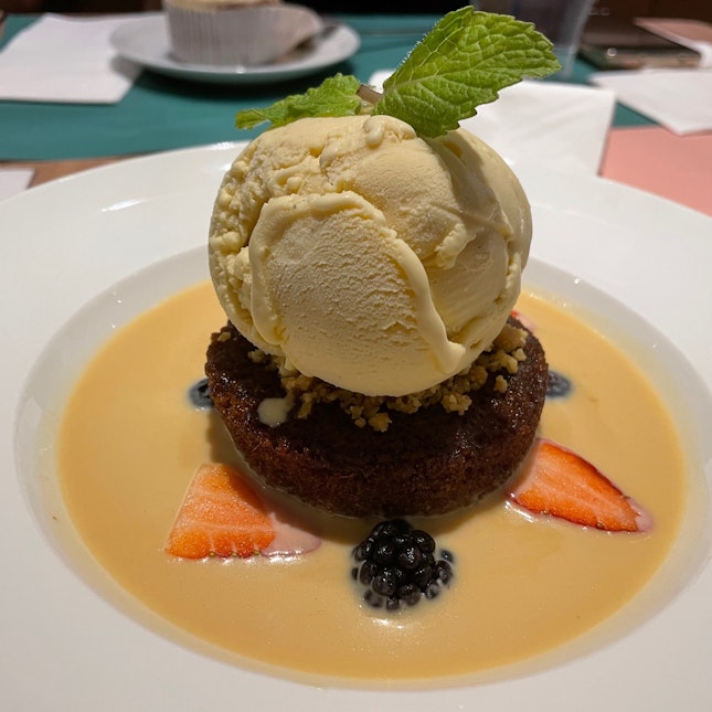 Sticky Date and Toffee Pudding ($14++)
