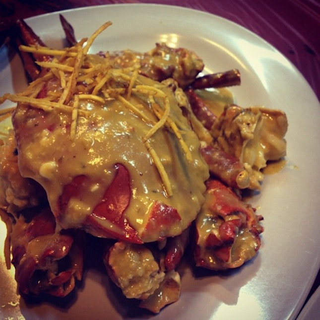 Creamy salted egg crabs.