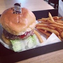 #burger #avocado #bacon #fries #beef #westernfood #western #food #dinner #singapore
