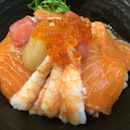 #lunch #japanesefood #sashimi #salmon #salmonroeprawn #tuna #scallop #japanese #food #nofilter #latergram #singapore