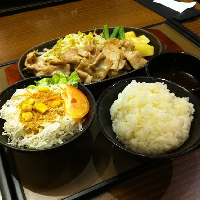 Lunch - buta on hot plate.